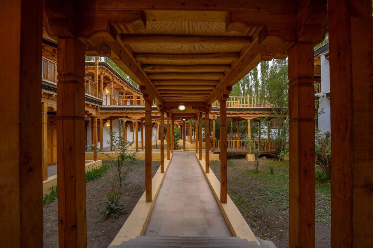 Lha-Ri-Sa Resort Leh Exterior foto
